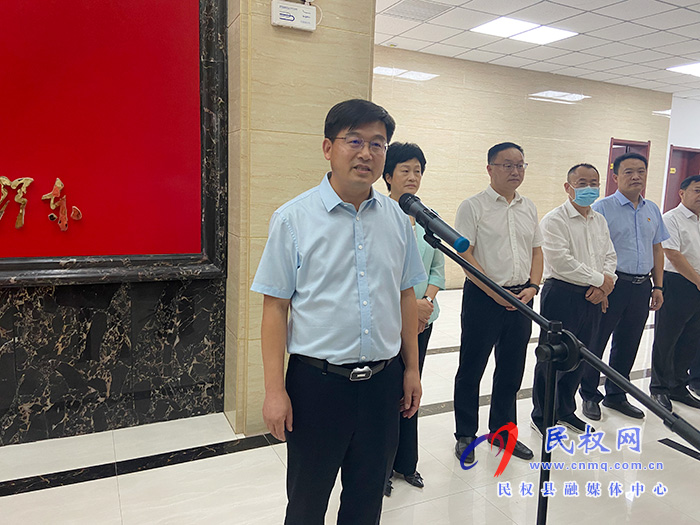 縣領(lǐng)導看望慰問人大代表 縣領(lǐng)導看望慰問人大代表