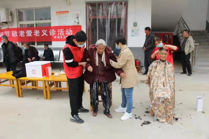 褚廟鄉(xiāng)開展“愛滿重陽(yáng)節(jié)、情暖老人心” 主題教育活動(dòng)