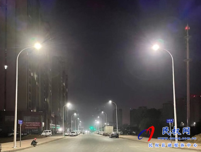 城管局路燈管理所：美化亮化城區(qū)環(huán)境 迎雙城創(chuàng)建及冷博會(huì)召開(kāi)