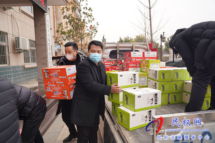 愛(ài)心企業(yè)送溫暖，嚴(yán)寒冬日暖人心