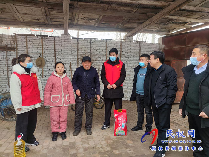 縣委黨校開展春節(jié)走訪慰問幫扶村困難群眾、老黨員及離退休老干部活動