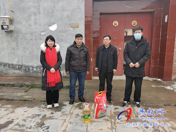 縣委黨校開展春節(jié)走訪慰問幫扶村困難群眾、老黨員及離退休老干部活動