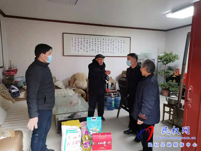 民權(quán)縣糧食收購(gòu)儲(chǔ)備中心走訪慰問老干部