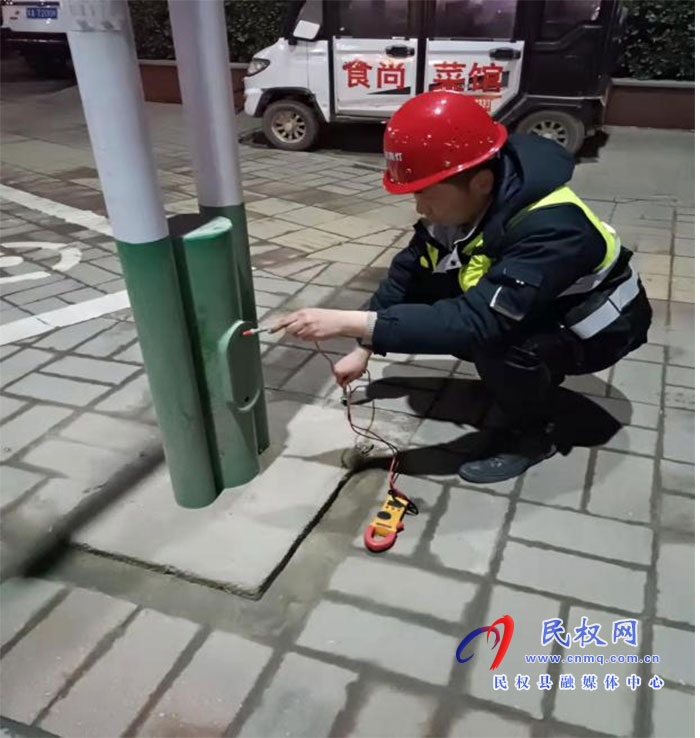城管局路燈所  助理“雙城”創(chuàng)建，加強(qiáng)常態(tài)化路燈設(shè)施維護(hù)與管理