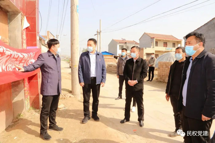 縣委常委、組織部長王義彬督導(dǎo)疫情防控工作