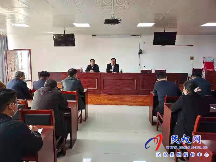 縣委常委、統(tǒng)戰(zhàn)部長、南華街道黨工委書記李君安排部署全民核酸檢測工作