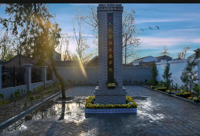 人和鎮(zhèn)傳承紅色血脈修繕維護烈士陵園