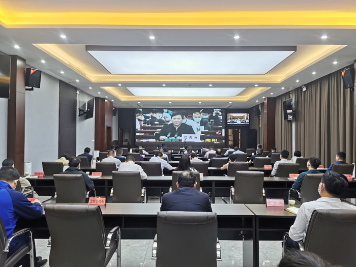 我縣組織收聽收看全省居家社區(qū)養(yǎng)老服務(wù)設(shè)施建設(shè)推進工作電視電話會議