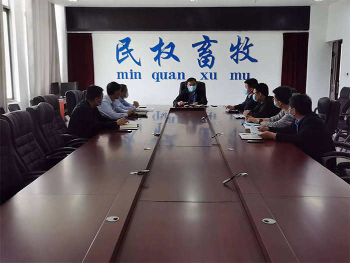 縣畜牧發(fā)展服務(wù)中心傳達(dá)貫徹全縣重信重訪積案暨信訪突出問(wèn)題“百日攻堅(jiān)”活動(dòng)部署會(huì)精神