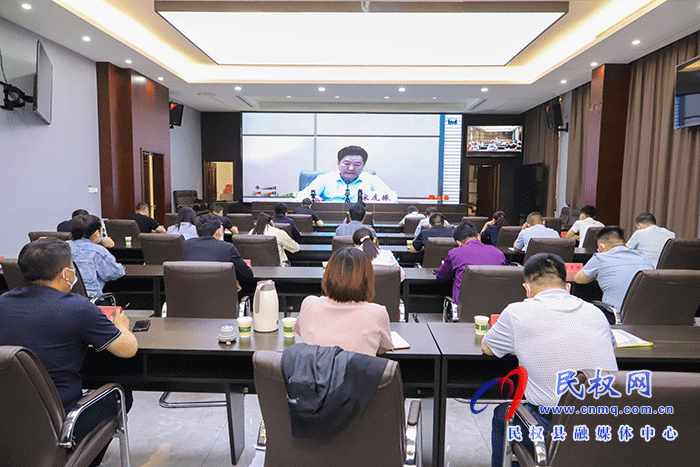 我縣組織收聽(tīng)收看全省小麥“一噴三防”暨抗旱工作視頻會(huì)議