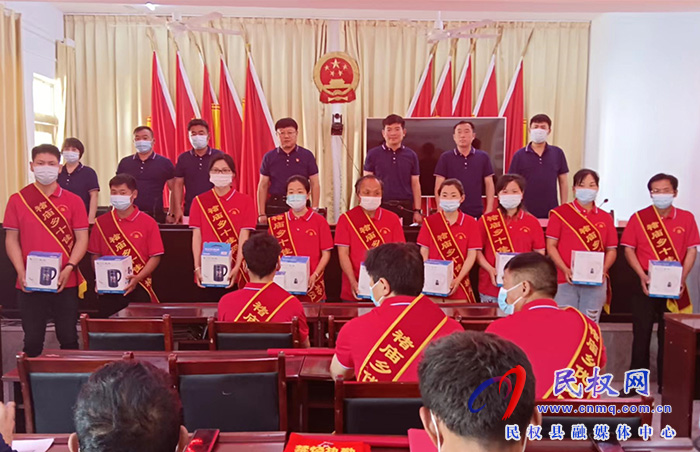 民權(quán)縣褚廟鄉(xiāng)——樹(shù)榜樣 表先進(jìn)