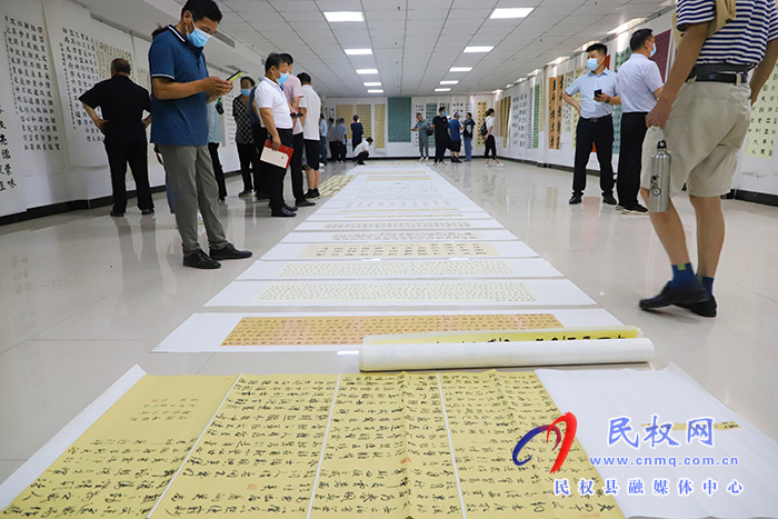 民權(quán)縣第三屆臨帖書(shū)法作品點(diǎn)評(píng)現(xiàn)場(chǎng)會(huì)舉行