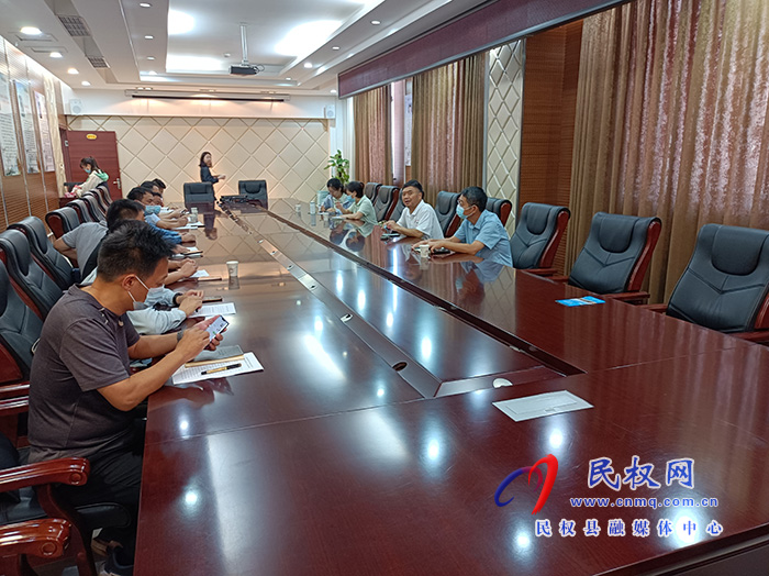 商丘日報社民權(quán)采訪團(tuán)到我縣高新區(qū)采風(fēng)