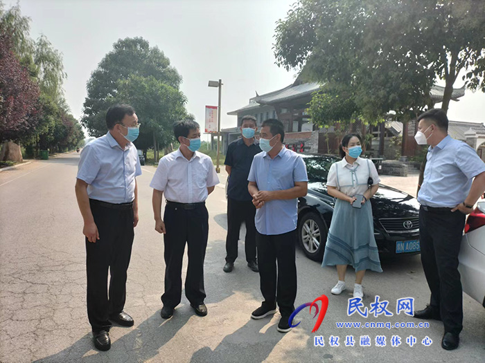 商丘市文化廣電和旅游局黨組成員、副局長董健到我縣調(diào)研市級白名單企業(yè)運營情況