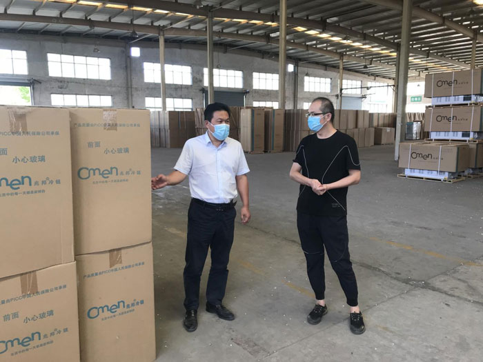 縣委常委、縣委辦公室主任吳杰深入聯(lián)系企業(yè)開展“萬(wàn)人助萬(wàn)企”活動(dòng)