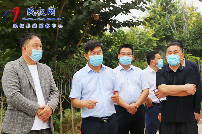 縣委書記張團(tuán)結(jié)調(diào)研我縣全國(guó)文明城市創(chuàng)建工作