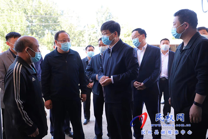 縣委書記張團(tuán)結(jié)調(diào)研鞏固脫貧攻堅(jiān)成果及“五星”支部創(chuàng)建、三秋生產(chǎn)、信訪穩(wěn)定等工作