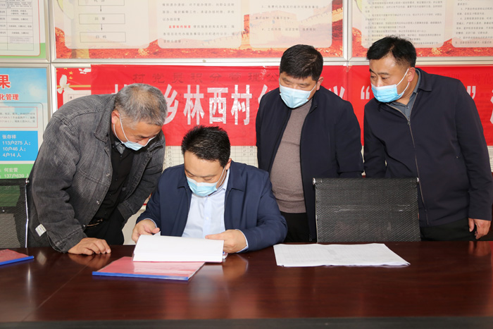 縣委常委、組織部長王義彬到林七鄉(xiāng)督導(dǎo)疫情防控工作