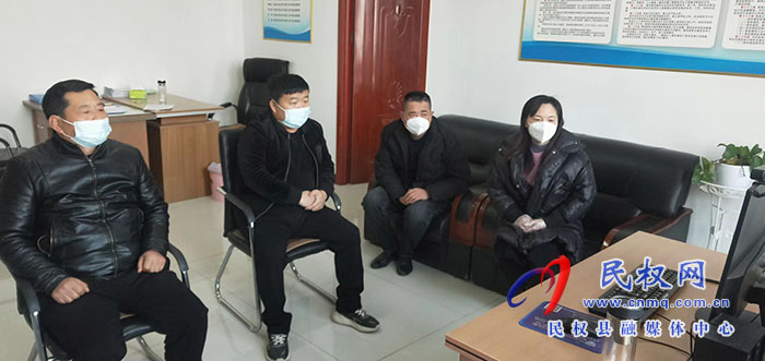 民權(quán)縣住建局建筑科技節(jié)能服務中心組織學習收看《根脈》之《紅旗渠精神》系列專題片