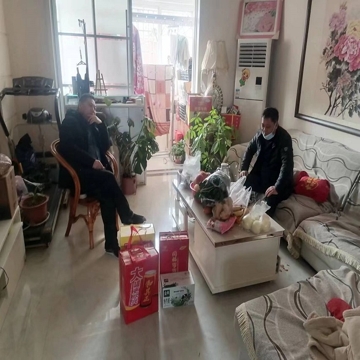 民權(quán)縣殘聯(lián)慰問(wèn)退休老干部