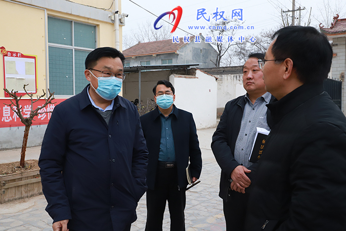 縣委常委、宣傳部長(zhǎng)、副縣長(zhǎng)畢道喜查看我縣2023年省重點(diǎn)民生實(shí)事寄宿制小學(xué)規(guī)劃情況