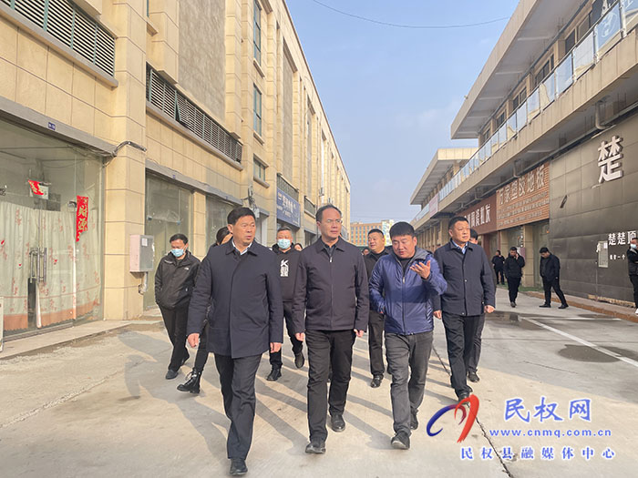 縣委常委、常務(wù)副縣長王景義督導(dǎo)文明城市創(chuàng)建工作市場組工作