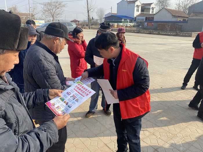 縣財政局開展“破除陳規(guī)陋習，樹立文明新風”志愿宣傳活動