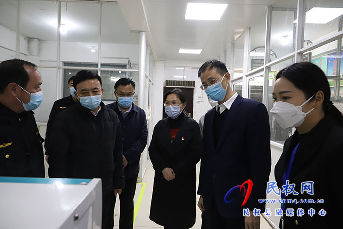 副市長袁道強蒞民調(diào)研督導(dǎo)食品安全“兩個責(zé)任”落實情況