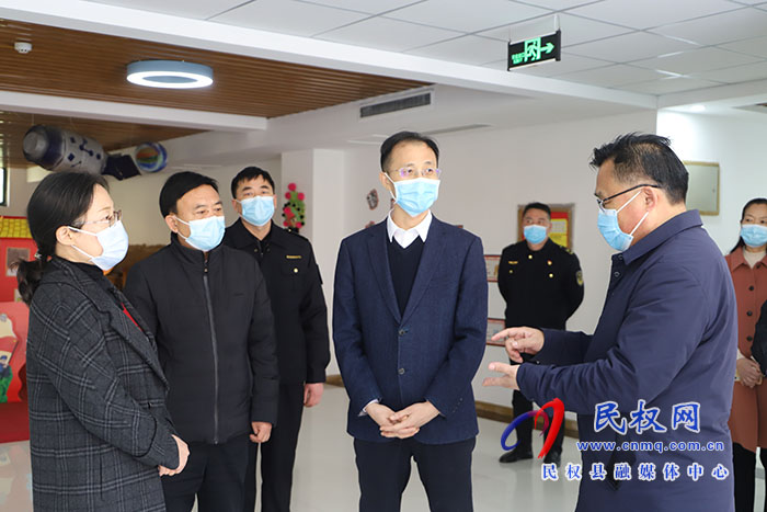 副市長袁道強蒞民調(diào)研督導(dǎo)食品安全“兩個責(zé)任”落實情況