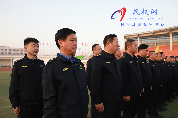 民權(quán)縣城市管理局:開(kāi)展“強(qiáng)基礎(chǔ) 轉(zhuǎn)作風(fēng) 樹(shù)形象”軍事化訓(xùn)練活動(dòng)?