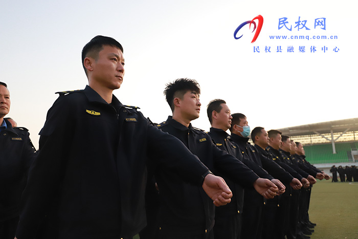 民權(quán)縣城市管理局:開(kāi)展“強(qiáng)基礎(chǔ) 轉(zhuǎn)作風(fēng) 樹(shù)形象”軍事化訓(xùn)練活動(dòng)?