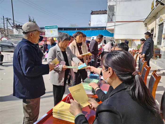 縣委黨校開展3月份主題黨日“1+新時代文明實踐推動暨黨的創(chuàng)新理論、科技、衛(wèi)生三下鄉(xiāng)”活動