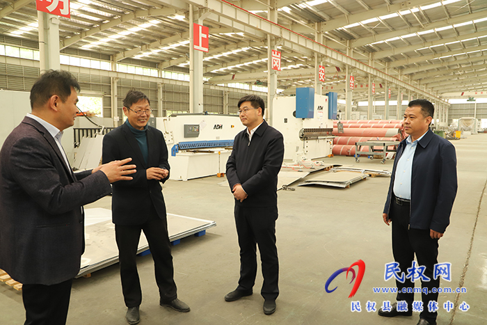 市人大常委會副主任、縣委書記張團(tuán)結(jié)開展企業(yè)服務(wù)日活動