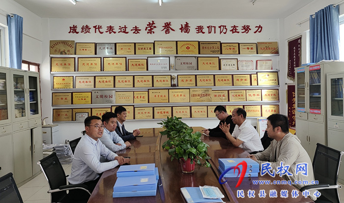 縣人大常委會教工委對我縣農村教育發(fā)展現(xiàn)狀進行走訪摸底