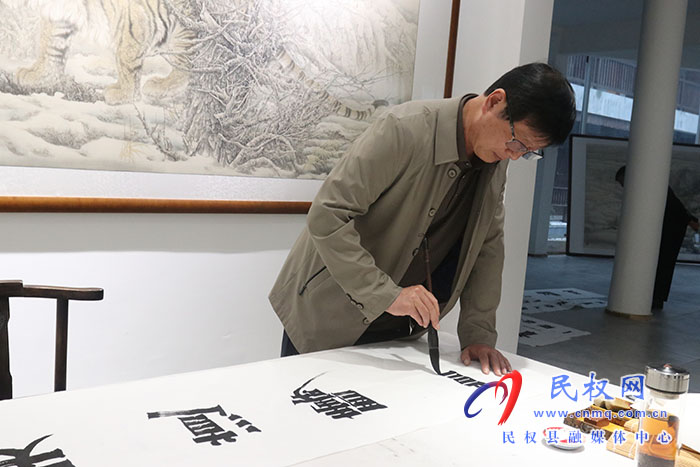 縣老干部局、縣老年書畫院參加2023中國·民權(quán)第七屆槐花文化系列活動書畫展
