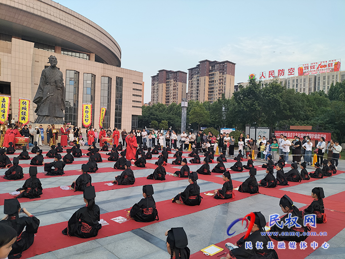 民權(quán)縣舉行“行走河南·讀懂中國(guó)”開筆禮活動(dòng)