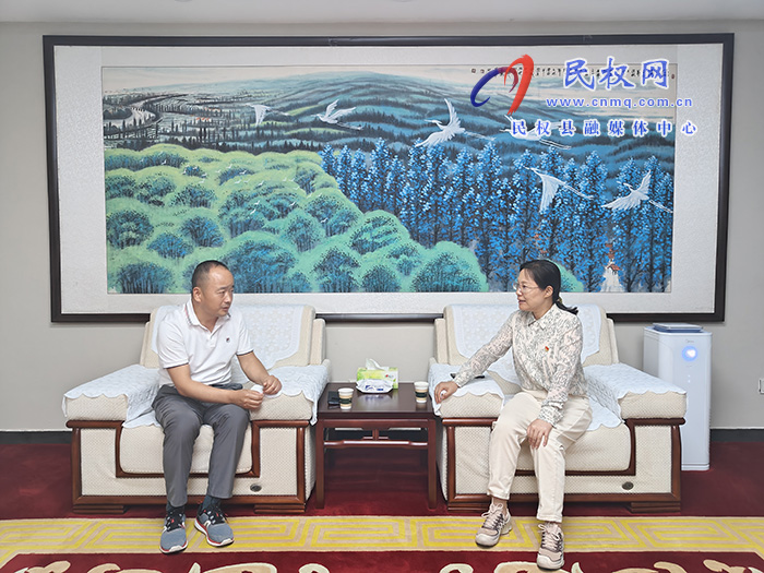 縣委書記、縣長(zhǎng)王靜嫻會(huì)見叢日發(fā)、丁偉、張懷安一行
