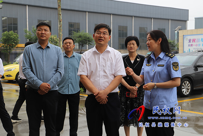  市人大常委會副主任張團結(jié)到民開展督導暗訪活動