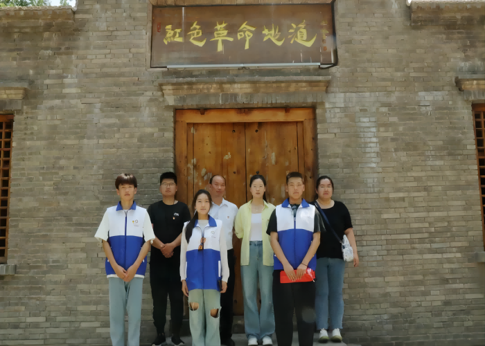 同心向黨繪長卷 緬懷先輩慶七一 —— 河南機(jī)電職業(yè)學(xué)院設(shè)計(jì)學(xué)院奔赴民權(quán)縣開展2023年暑期“三下鄉(xiāng)”社會(huì)實(shí)踐活動(dòng)
