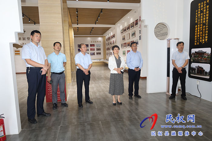 省委宣傳部版權(quán)管理處處長(zhǎng)張萬(wàn)勇到民調(diào)研版權(quán)保護(hù)工作開(kāi)展情況
