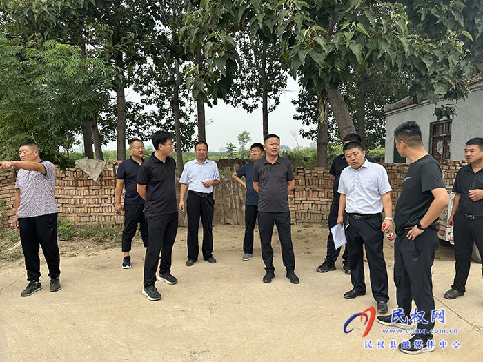 曬一曬！賽出最美鄉(xiāng)村來(lái) 南華街道辦事處“五星”支部創(chuàng)建暨人居環(huán)境整治觀摩活動(dòng)