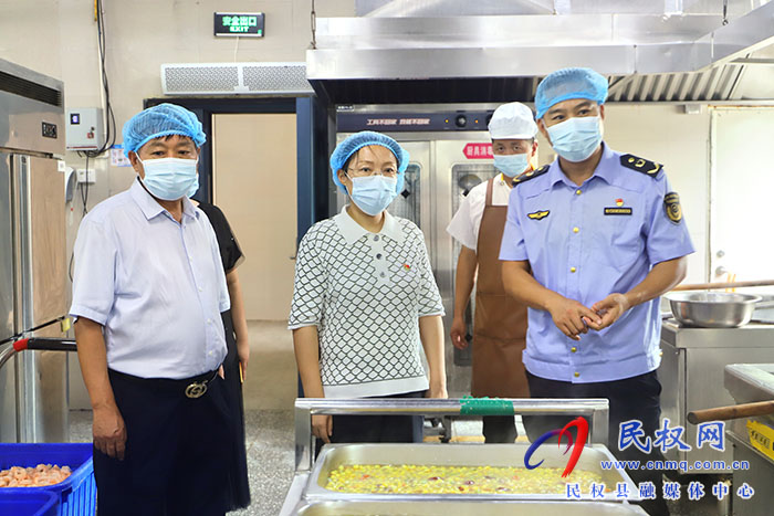 縣委書記王靜嫻督導檢查食品安全“兩個責任”落實情況