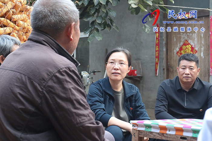 縣委書記王靜嫻調研“主題教育”、“三秋”生產(chǎn)、鞏固脫貧攻堅成果同鄉(xiāng)村振興有效銜接、林下經(jīng)濟發(fā)展等工作