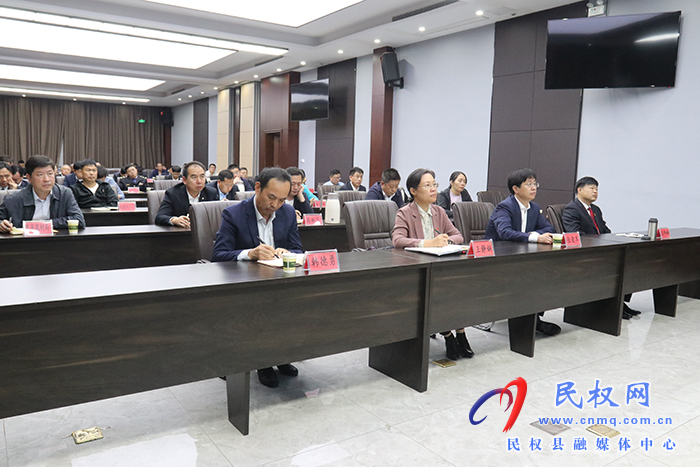 我縣組織收聽收看全市新型工業(yè)化暨重點產(chǎn)業(yè)鏈培育推進大會