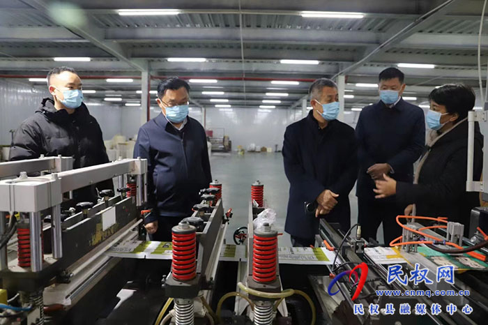 市委宣傳部副部長、二級(jí)巡視員劉道明到民調(diào)研指導(dǎo)“掃黃打非”基層示范點(diǎn)建設(shè)和印刷企業(yè)管理工作