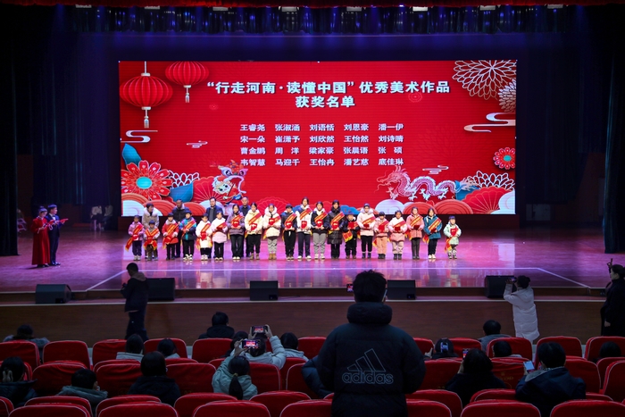 民權(quán)縣圖書(shū)館舉辦“禮贊新時(shí)代 奮進(jìn)新征程”慶元旦迎新春詩(shī)歌朗誦會(huì)