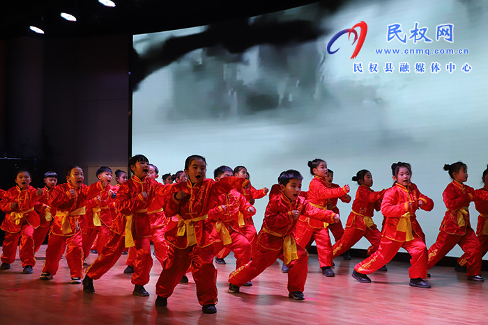 “歡喜迎新春 龍騰心飛揚”民族學校2024年迎新年聯歡會舉行