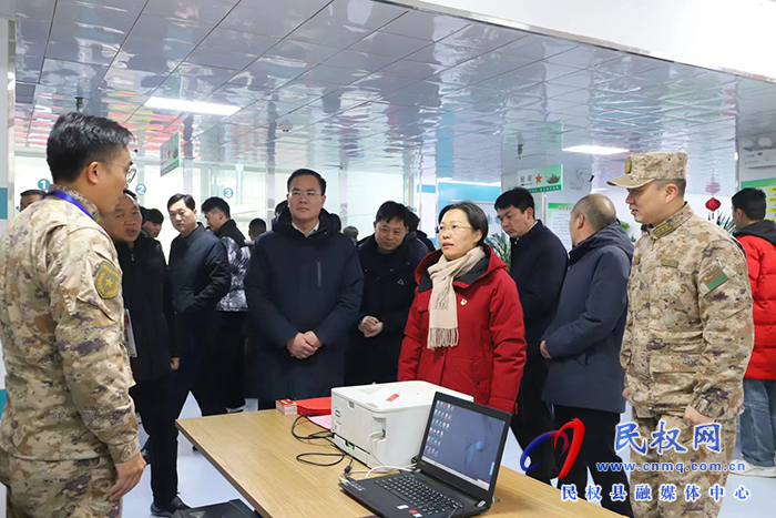 縣委書記、縣人武部黨委第一書記王靜嫻調(diào)研指導(dǎo)征兵體檢工作