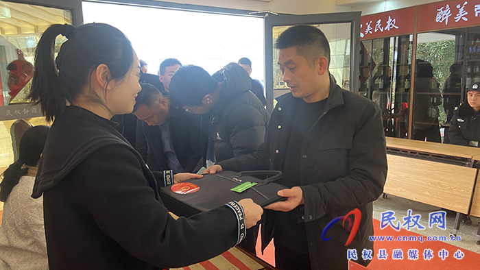 出席民權(quán)縣第十六屆人民代表大會第五次會議的人大代表今日報到