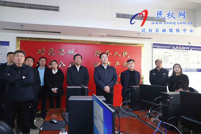 縣委副書記、縣長(zhǎng)王景義查看精神文明建設(shè)工作